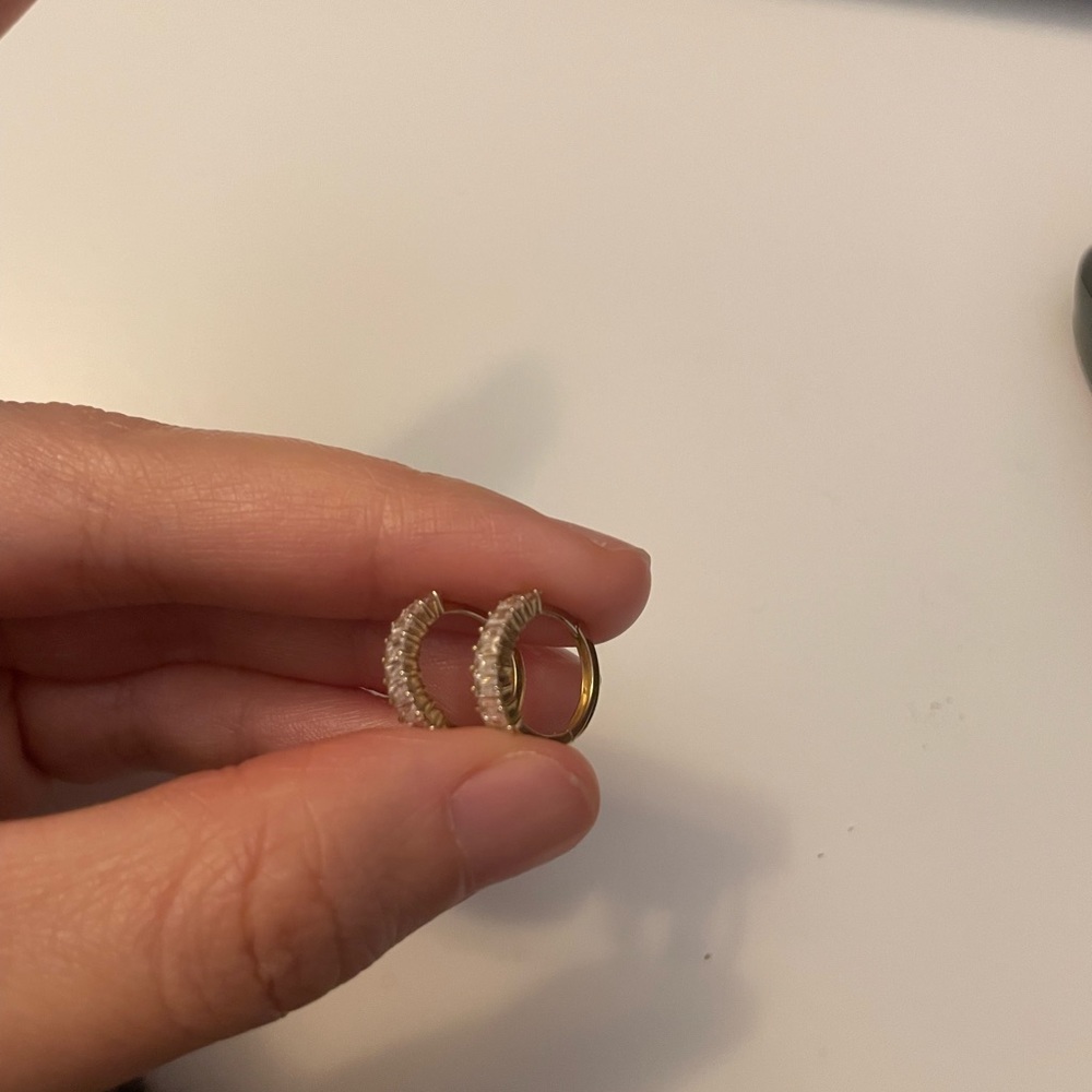 10K Solid Gold Baguette Cz Huggie Hoop Earrings - Picture 6 of 7